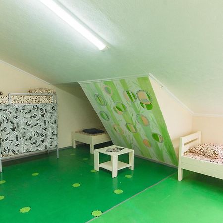 Lucky Hostel На Крещатике Kiev Ngoại thất bức ảnh