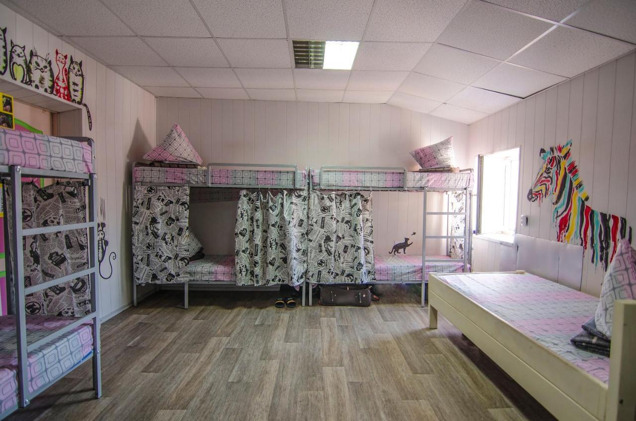 Lucky Hostel На Крещатике Kiev Ngoại thất bức ảnh