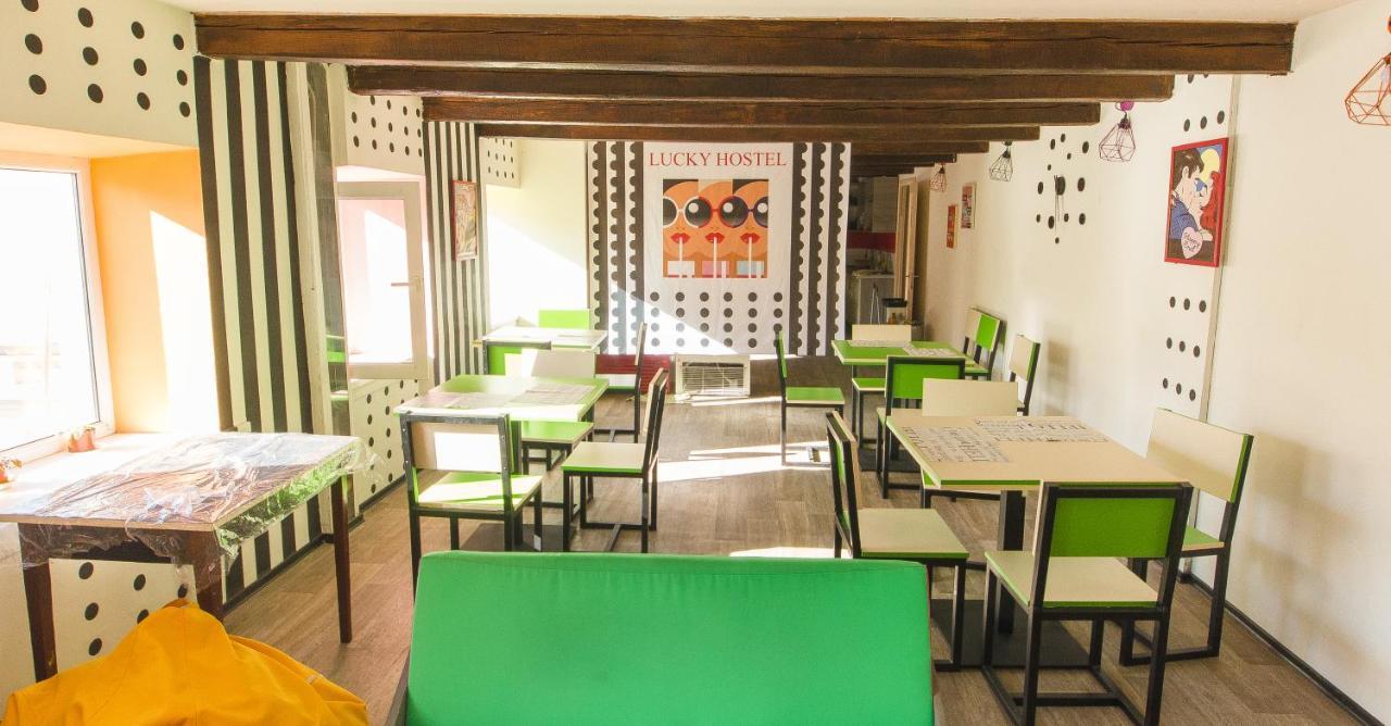 Lucky Hostel На Крещатике Kiev Ngoại thất bức ảnh