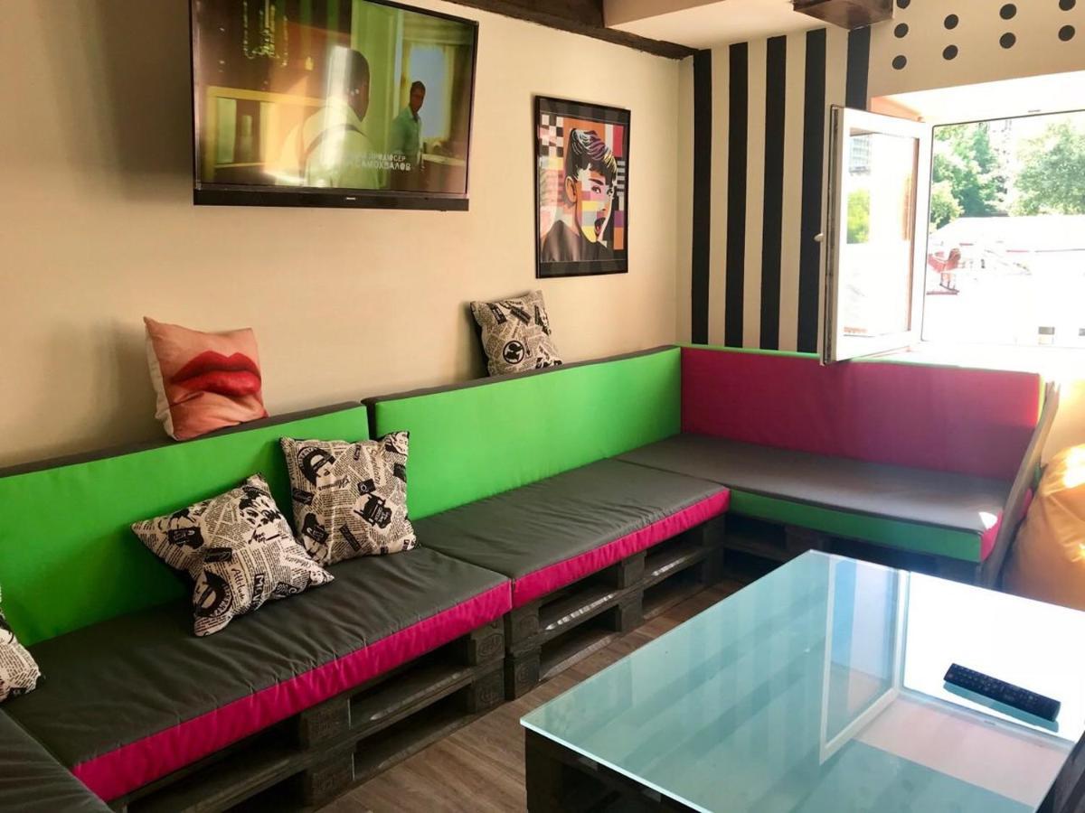 Lucky Hostel На Крещатике Kiev Ngoại thất bức ảnh