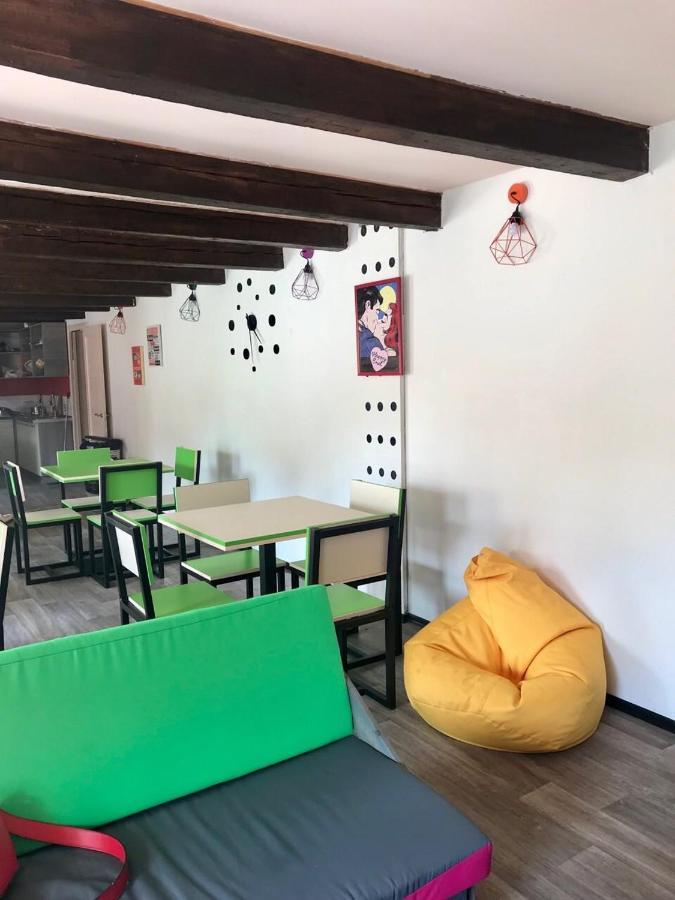 Lucky Hostel На Крещатике Kiev Ngoại thất bức ảnh