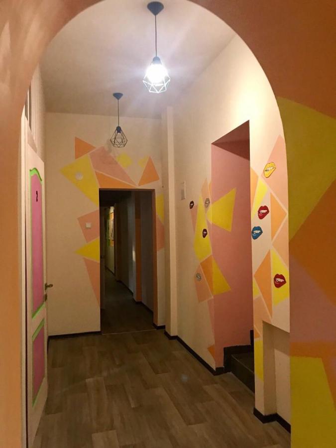 Lucky Hostel На Крещатике Kiev Ngoại thất bức ảnh