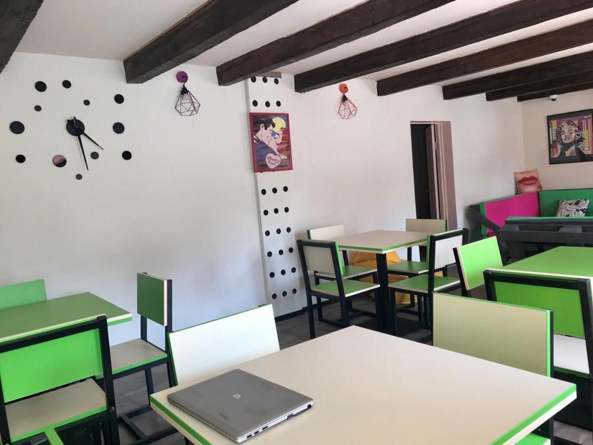 Lucky Hostel На Крещатике Kiev Ngoại thất bức ảnh
